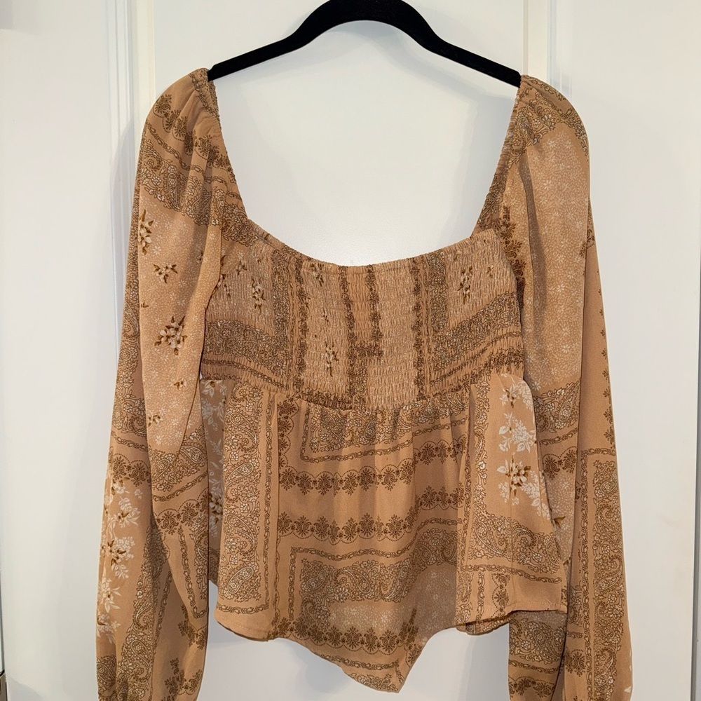 LE LISCollection Smocked Boho Scarf Top – Paisley (s)